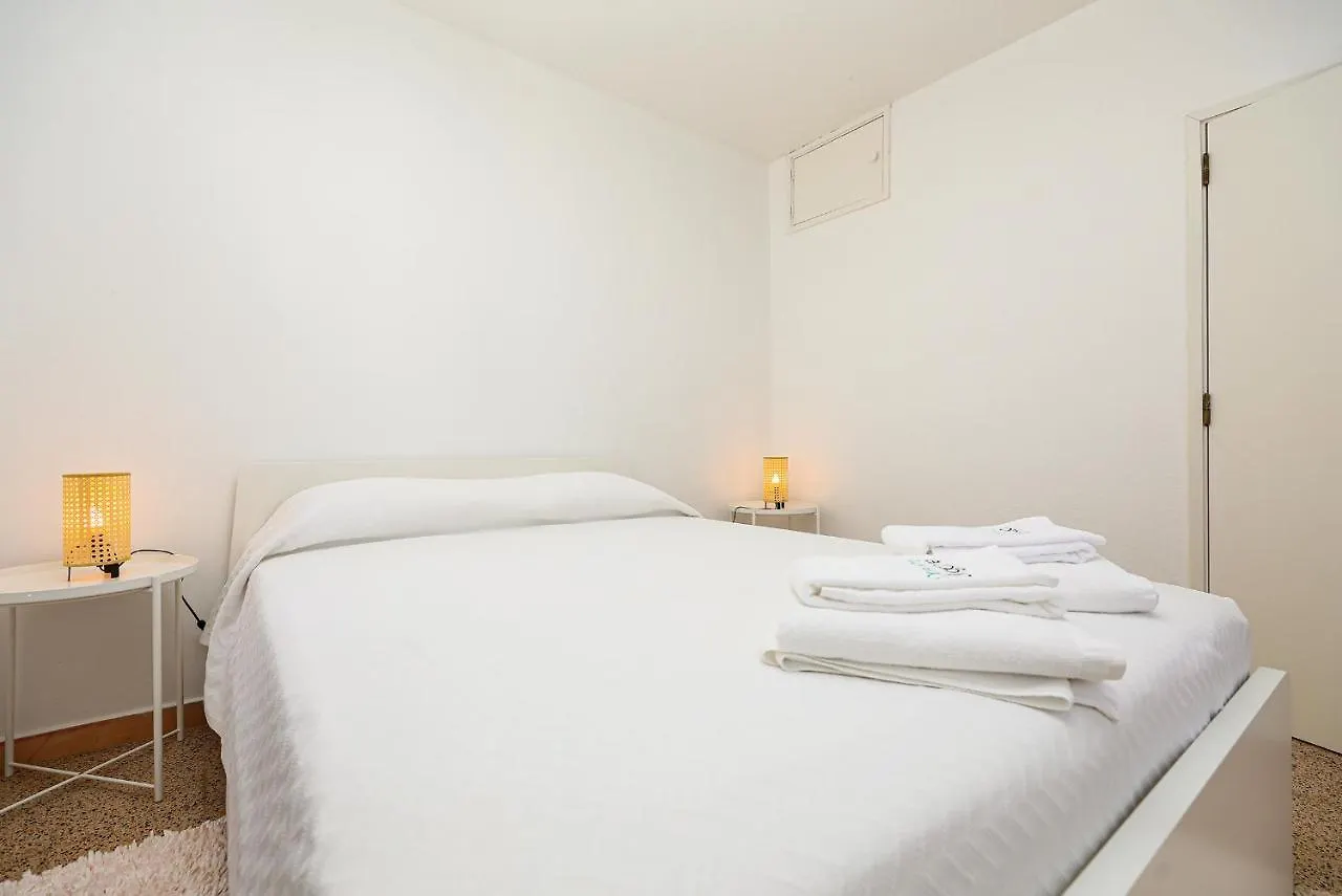 Apartment C21 - Camachinhos Downtown Lagos